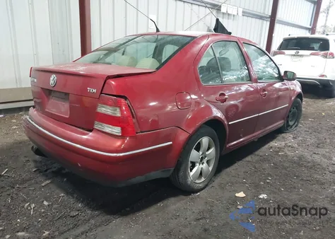 2005 Volkswagen Jetta Gls Tdi from USA, damaged, VIN 3VWSR69M05M015025